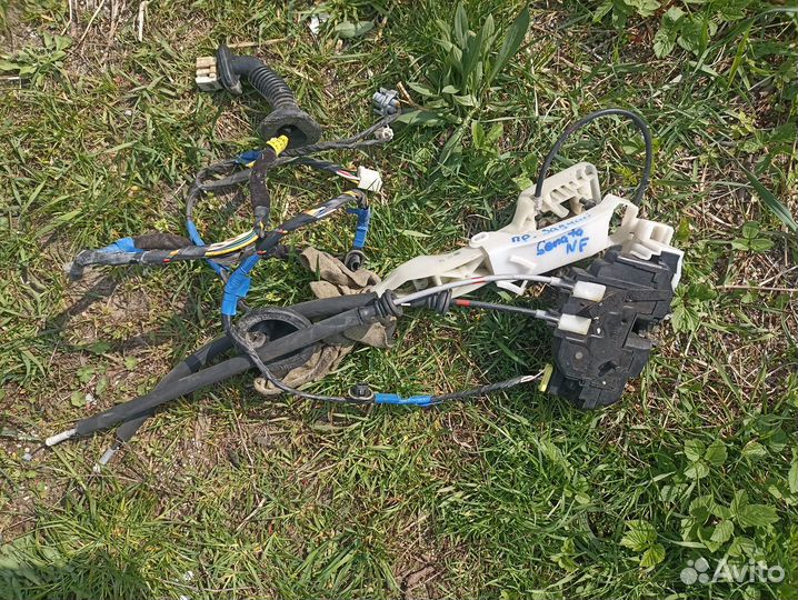 Замок задний правый Хундай соната Нф, NF