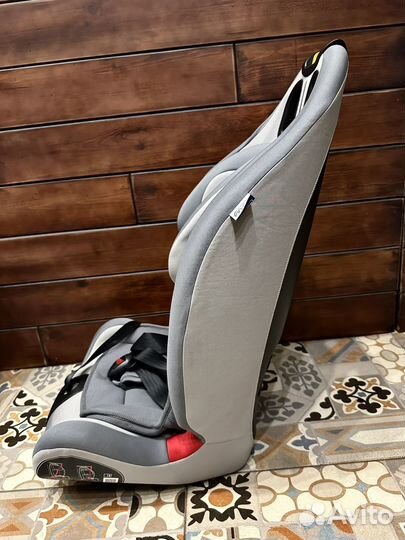 Детское автокресло 9 до 36 кг chicco