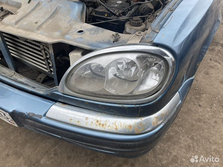Газ 31105 волга фары передние