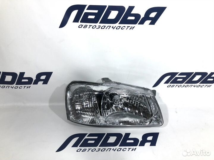 Фара Hyundai Accent правая