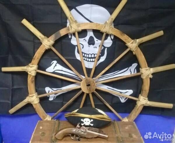Пиратский сундук/чемодан детский и аксессуары ;)