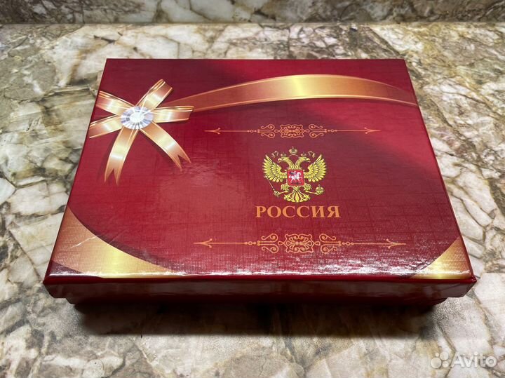 Подарочный набор: фляга и рюмки, символика СССР