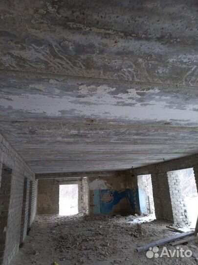 Часть постройки на разбор