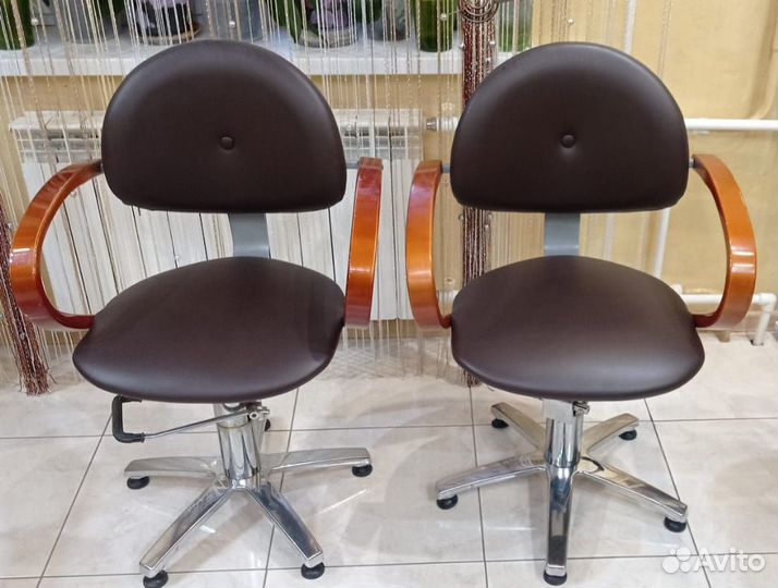 Парикмахерское кресло бу