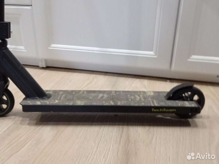 Трюковой самокат tech team Voo doo