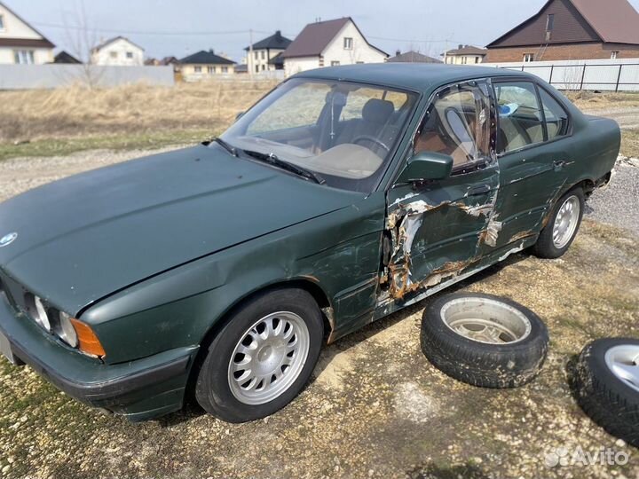 BMW 5 серия 2.0 МТ, 1991, битый, 365 000 км