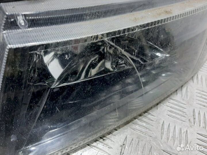 Фара Mitsubishi Carisma (1995-2004)