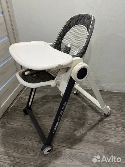 Детский стульчик для кормления