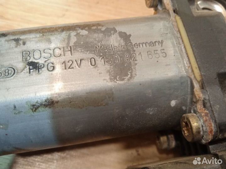 Стеклоподъемник электрический передний правый Opel