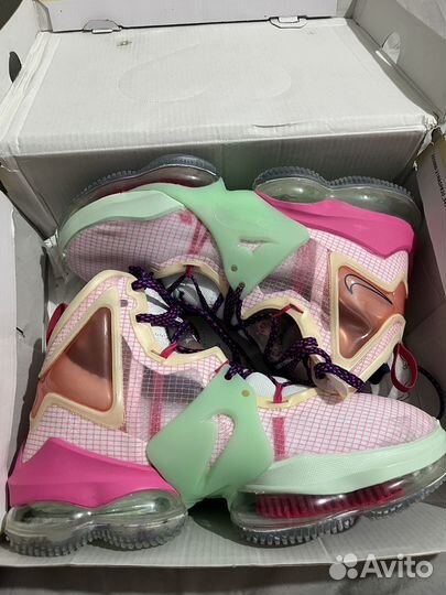 Кроссовки nike lebron19