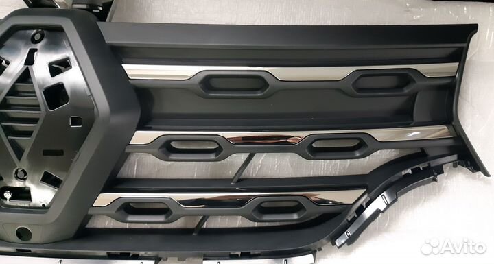 Решётка рад-ра 623105801R/623104654R Duster 2021