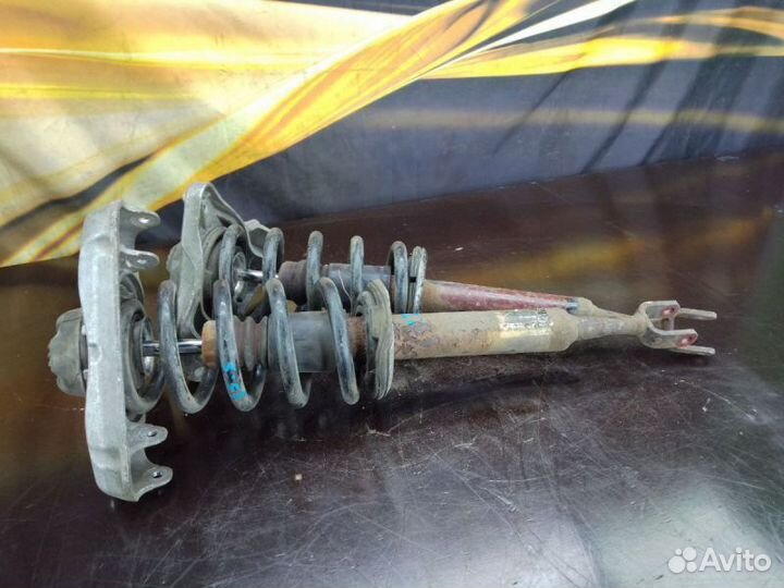 Амортизаторы передние Audi A4 B7 S-line 1BE 2767