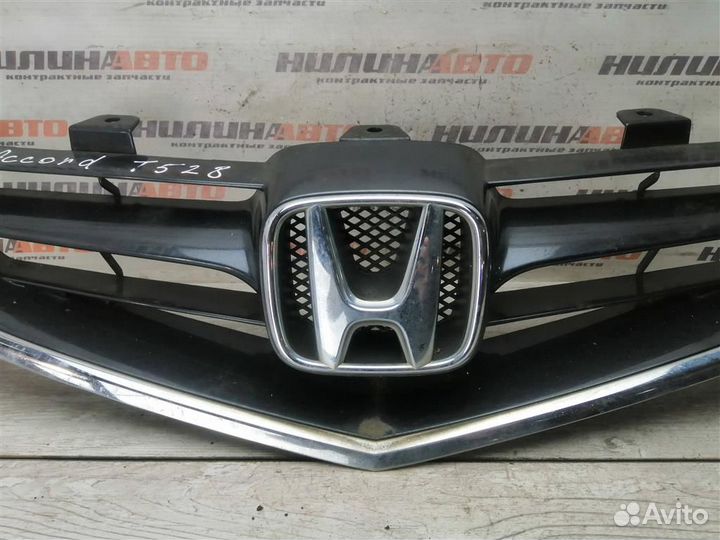 Решетка радиатора Хонда Аккорд 7