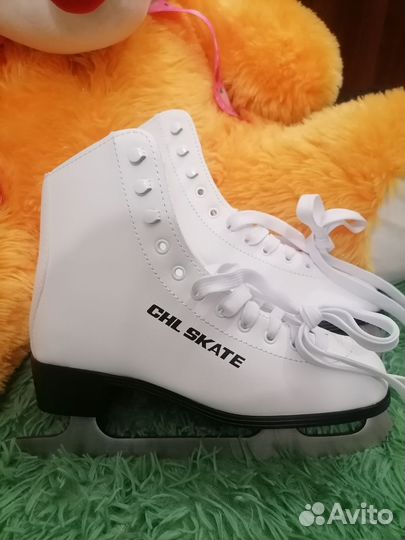 Коньки фигурные 37 размер новые