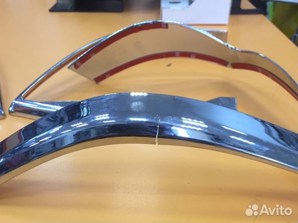 Накладки на задние фонари Toyota Land Cruiser