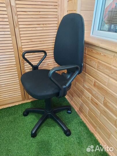 Компьютерное кресло