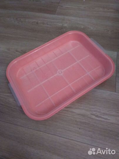 Лоток для кошек или маленьких собак