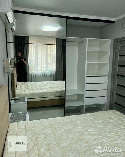 Шкаф купе зеркальный