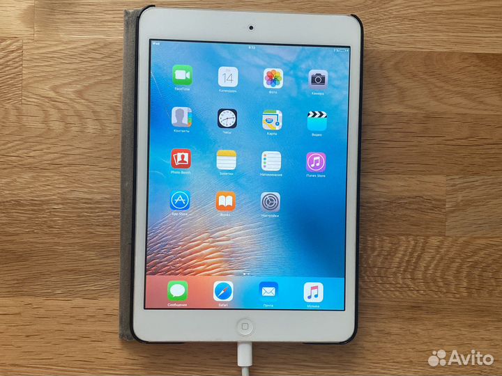 Планшет Apple iPad mini 16Gb Wi-Fi White