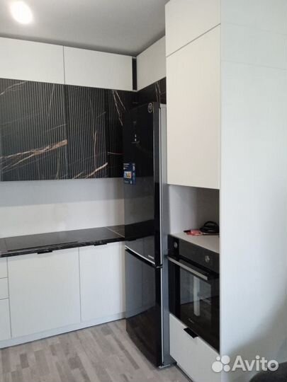 Кухонный гарнитур с техникой