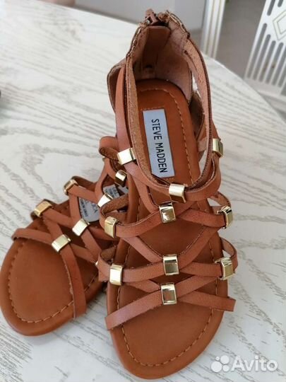 Сандалии для девочки
