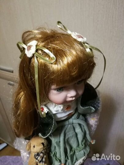 Кукла в национальном костюме, фарфор