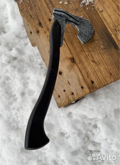 Топор цельный