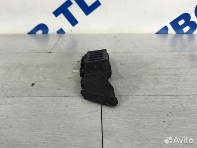 Кронштейн переднего бампера правый hyundai solaris