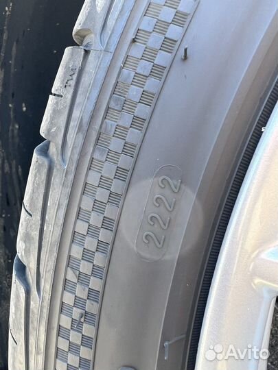 Three-A P606 285/35 R22 112W