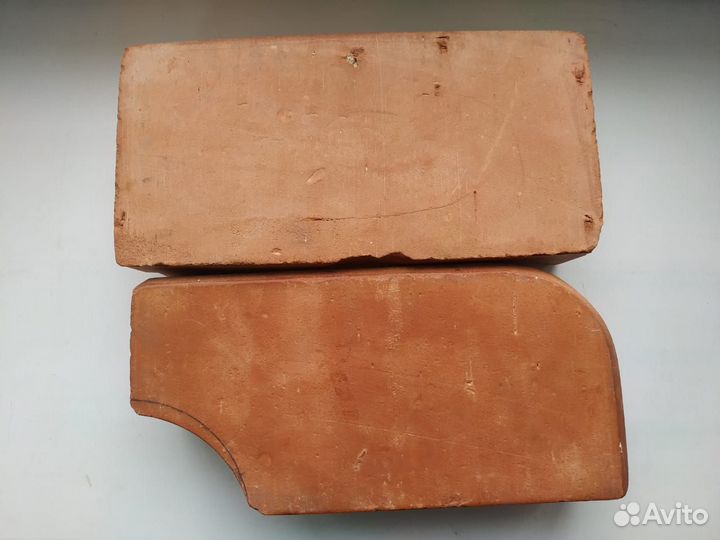 Кирпич полнотелый красный