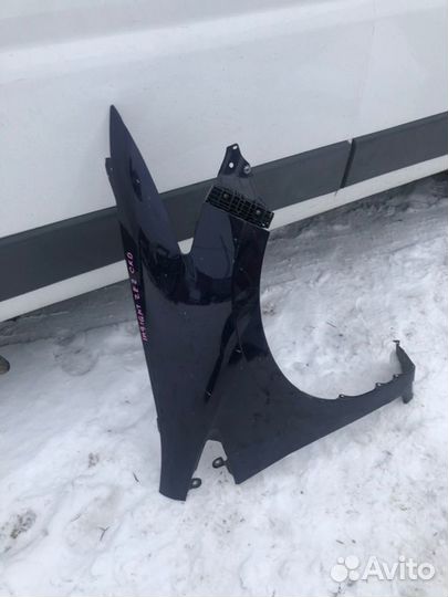 Крыло переднее правое Honda Insight ZE2