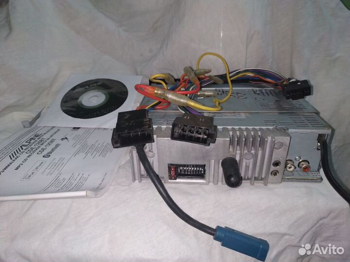 Alpine CDE 126 BT Bluetooth микрофон