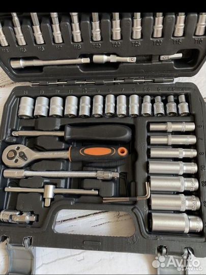 Набор инструментов для авто новый