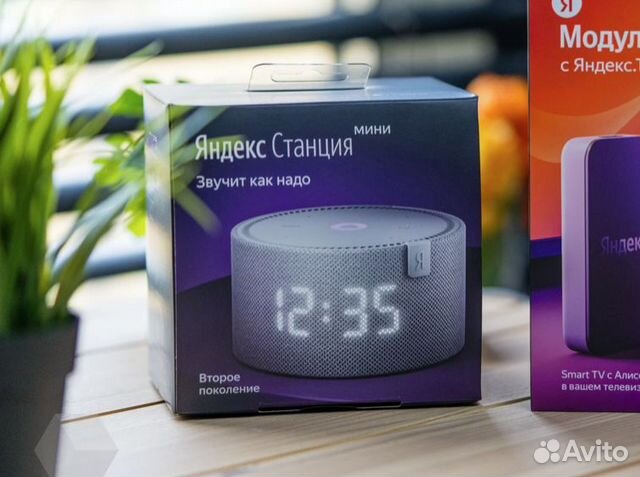 Умная колонка Яндекс.Станция Мини 2 с часами