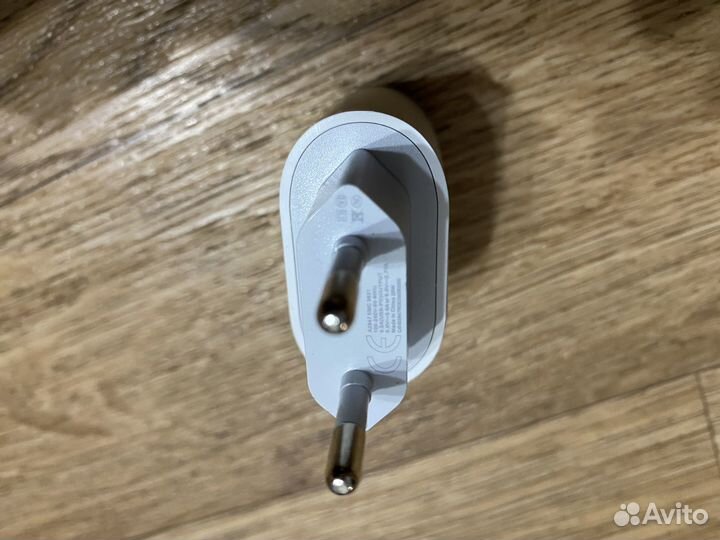 Адаптер питания Apple USB-C 20W