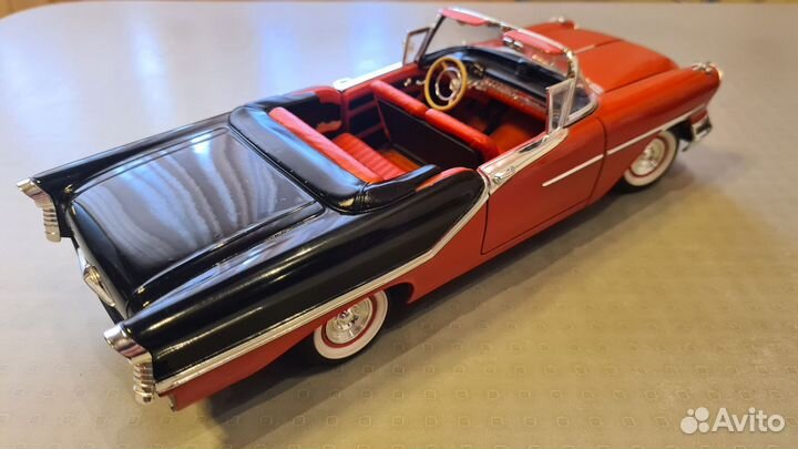 Коллекционная модель 1/18