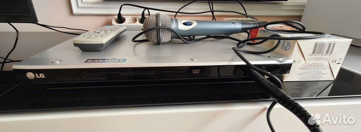 DVD плеер LG DGK684X Karaoke