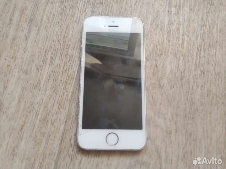 Телефон iPhone 5s