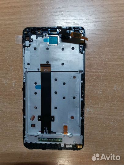 Экран с рамкой и крышкой на Xiaomi Redmi Note 3