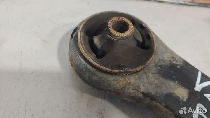 Рычаг передний левый нижний Toyota Avensis 2 T250