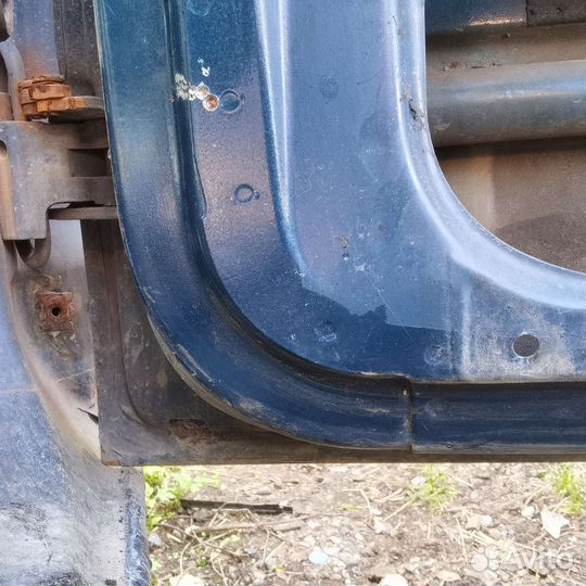 Дверь Передняя Правая Вольво 940 960