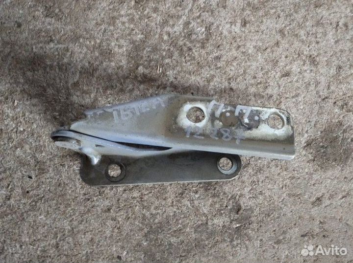 Петля капота передняя правая Seat Ibiza IV