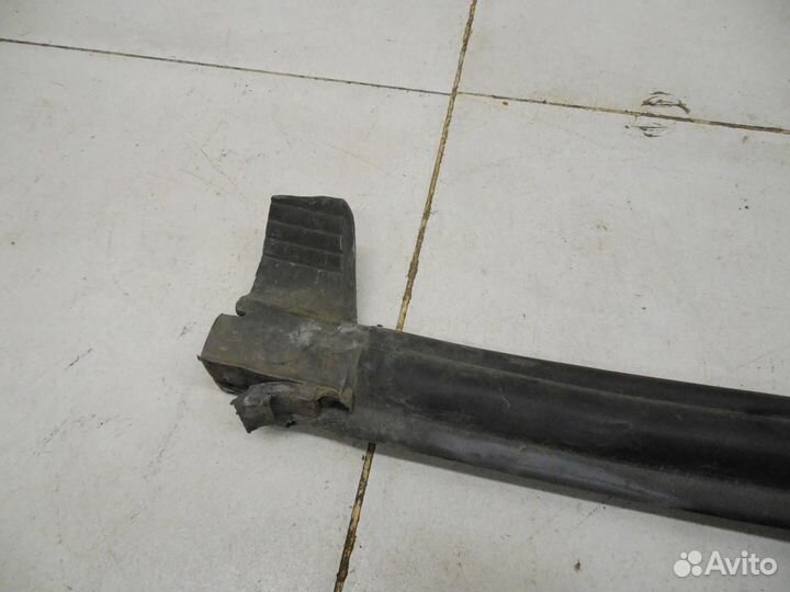 Уплотнитель капота Duster 2012