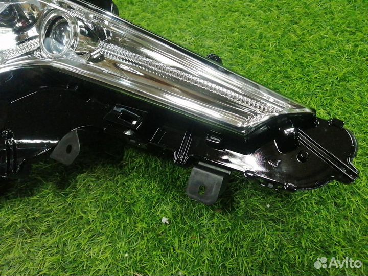 Фара противотуманная левая Lexus Lx570 URJ201 2018