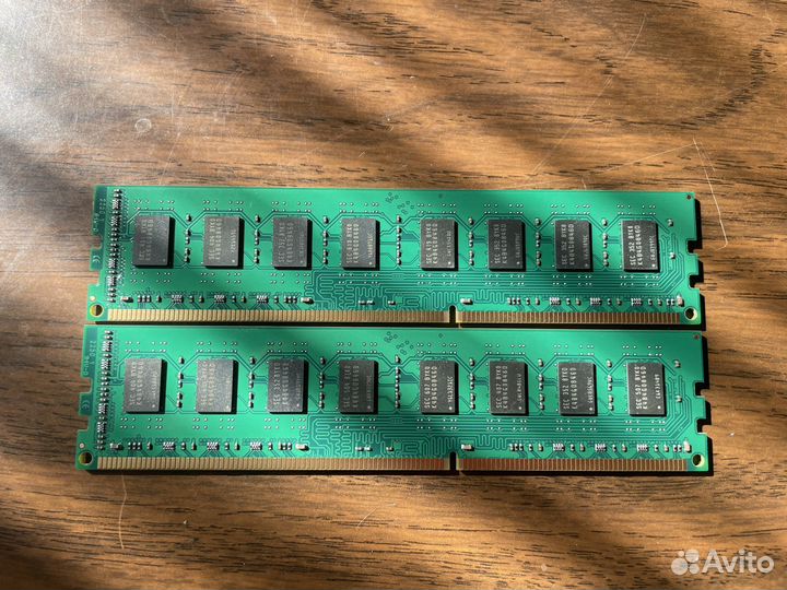 Оперативная память DDR3-1866 MHz, 2x8 Gb