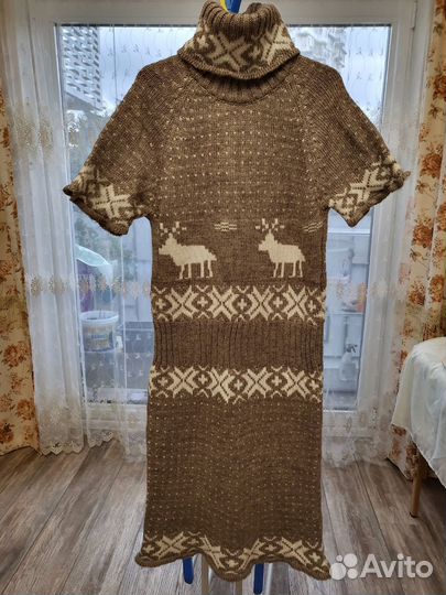 Меховая жилетка 46, платье вязаное 42