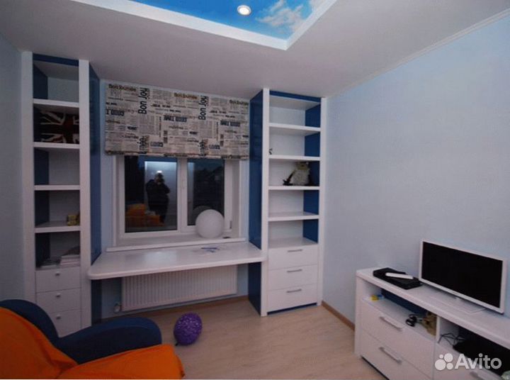 Детская зона у окна для двоих