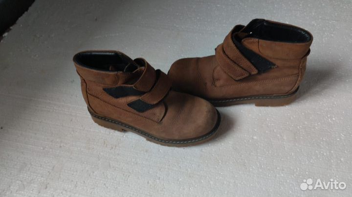 Кроссовки женские