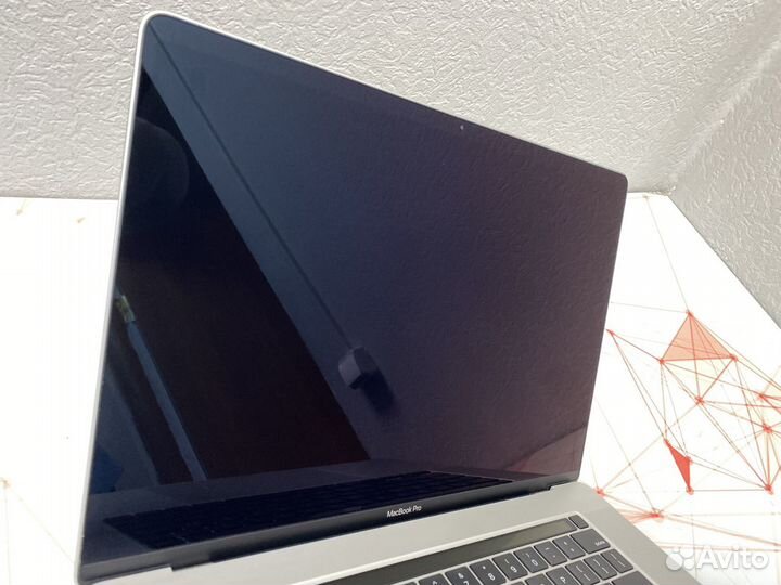 Экран для MacBook Pro 16 2019 A2141 Silver