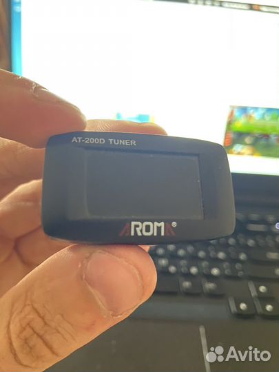 Тюнер для гитары aroma at-200d
